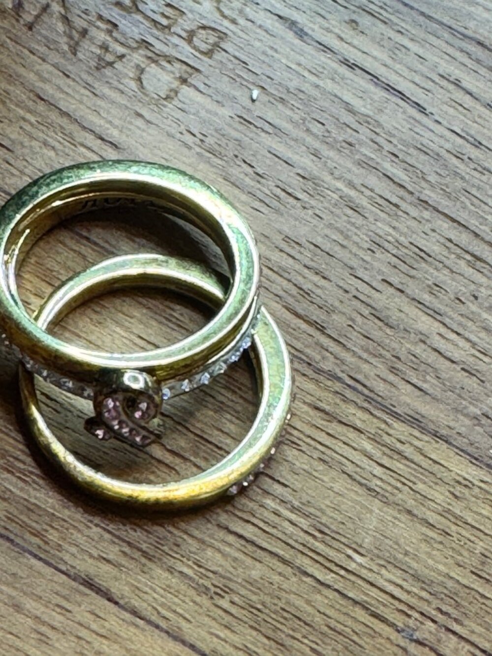 Danbury Mint Hope Stackable Ring Set Pink Ribbon Rhinestone Size 7.5 Gold Tone - Picture 6 of 6